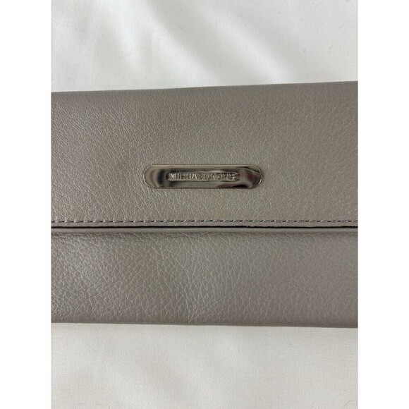 Michael Kors Light Grey Leather Wallet Envelope Clutch Snap Close Zipper Pocket - Picture 4 of 9